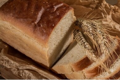 Formed bread without sugar